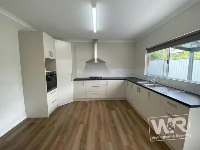 Deal! 37A Lion Street, Centennial Park, WA 6330