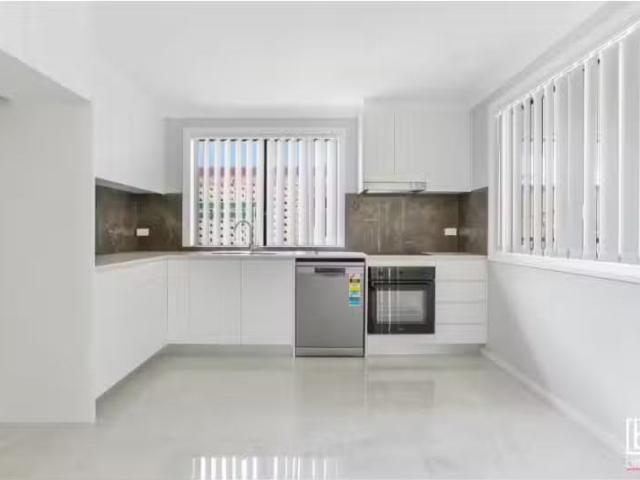 Just in! 380a Scenic Drive, SAN REMO House for rent Listed by.