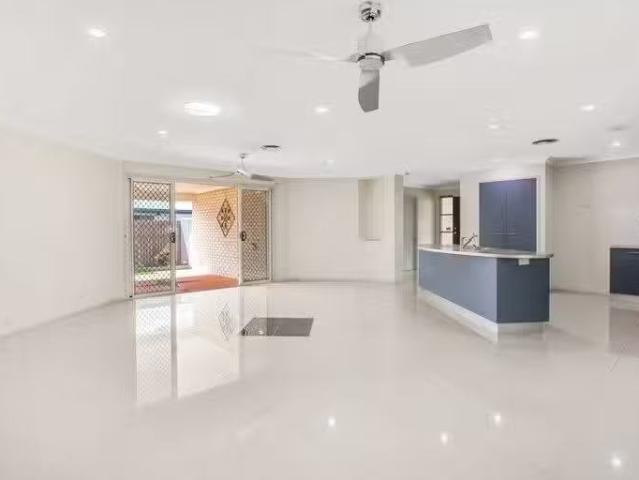 Charming 38 Willis Street, WAKERLEY, QLD 4154 House for Rent