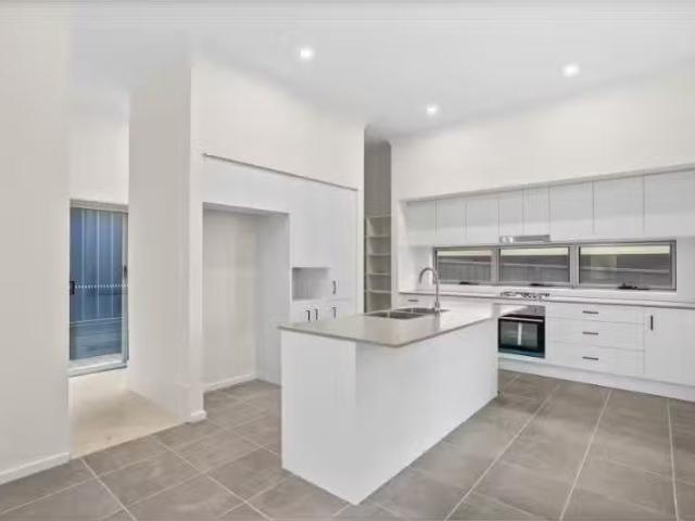 Unique 39 Cheshire Street, BERKELEY House for rent Listed by.