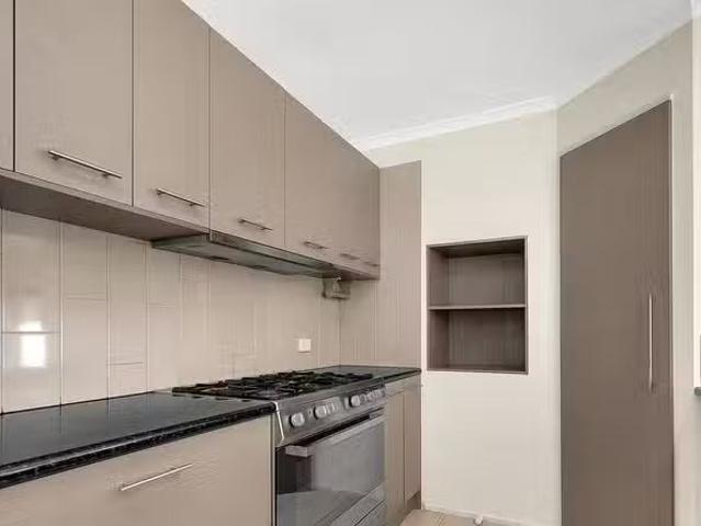 For Rent! 39 Limpopa Square, ROXBURGH PARK, VIC 3064 House f.