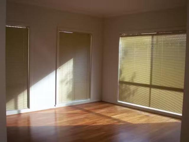 For Rent! 7 The Glades, Taylors Hill VIC 3037