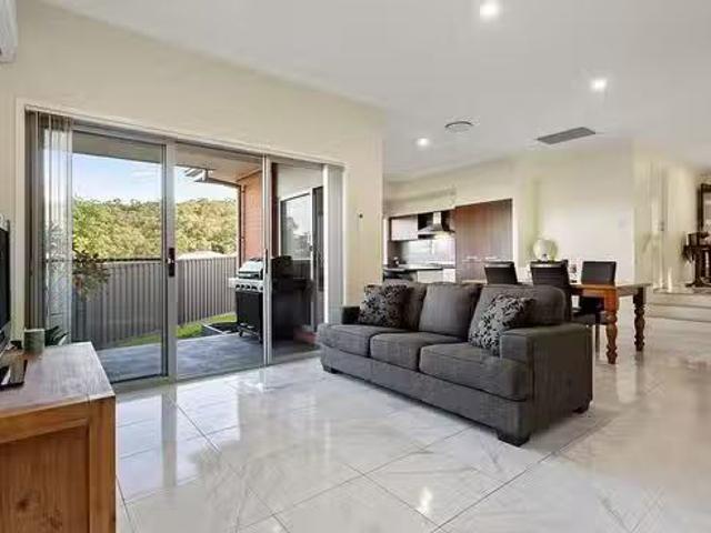 Unique 7 Vesta Street, Cameron Park, NSW 2285
