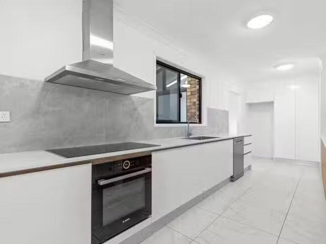 Unique 7 Wandella Street, Chapel Hill, QLD 4069