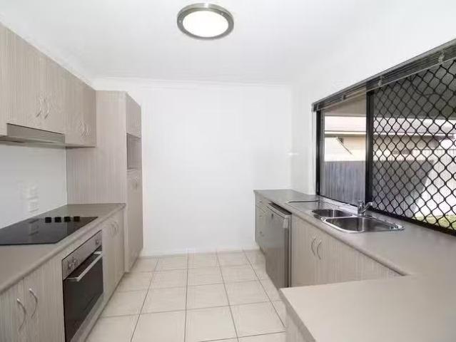 For Rent! 7 Wave Court, Kelso, QLD 4815