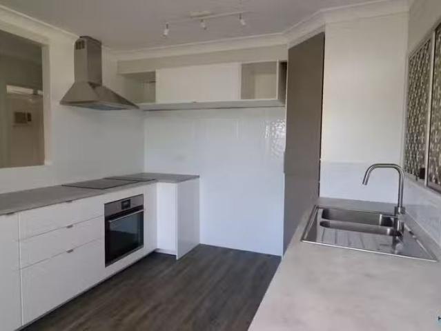 Nice 7 Zuhara Street, ROCHEDALE SOUTH, QLD 4123 Unit for Rent