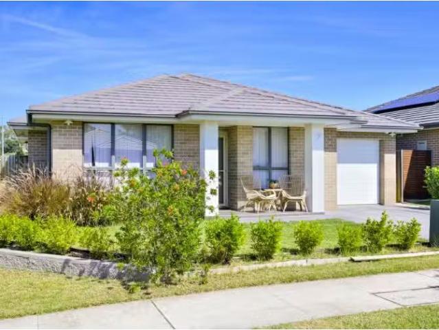 New 7 Banfield Drive, ORAN PARK House for rent Listed by Oliv.