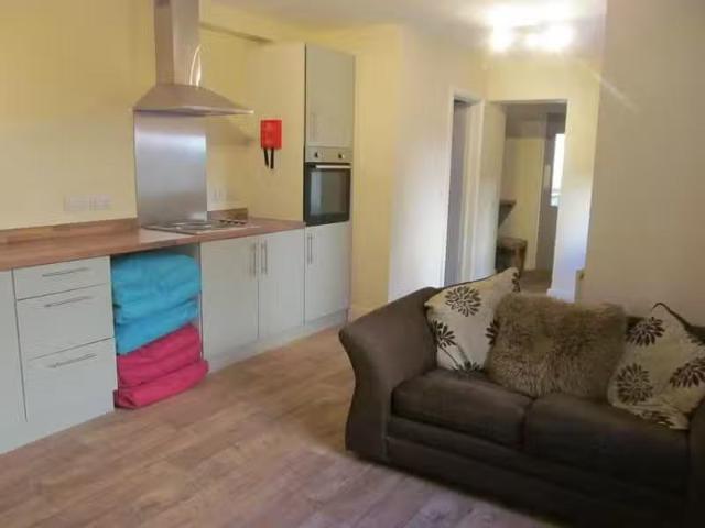 Cozy 7 bedroom house of multiple occupation for rent in Warwic.
