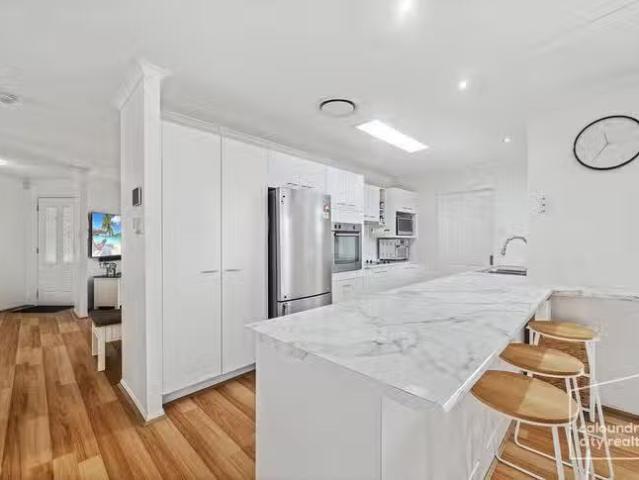 For Rent! 7 Bellevue Drive, Little Mountain, QLD 4551