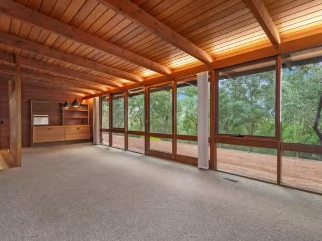 Unique 7 Eileen Close, North Warrandyte VIC 3113 House For L.
