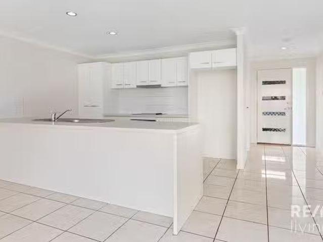 Unique 7 Kentia Court, Morayfield, QLD 4506