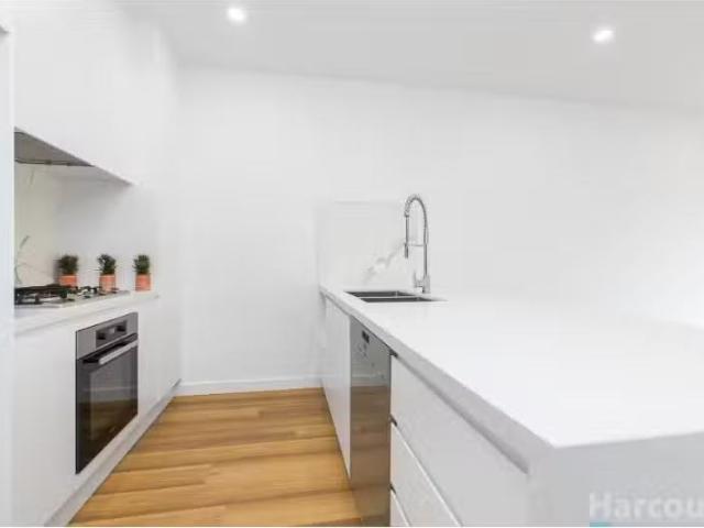 Just in! 7 Lambton Lane, New Lambton Townhouse for rent Liste.