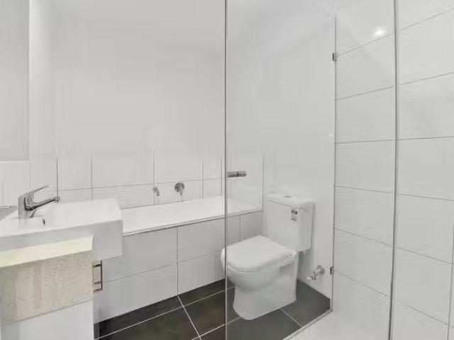 Cheap 7 Lock Street, Airport West VIC 3042