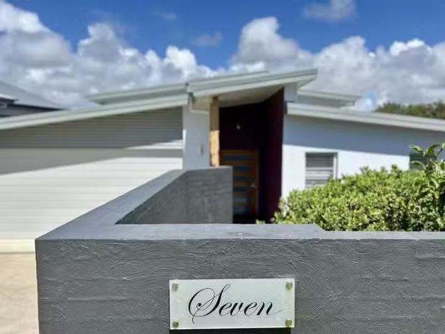 For Rent! 7 Moonee Creek Drive, Moonee Beach, NSW 2450