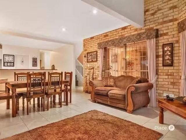 Nice 7 Penson Street, Stretton, QLD 4116