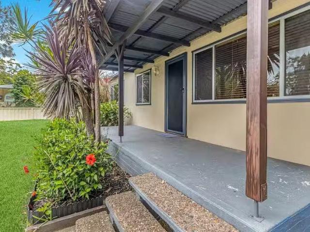 Unique 7 Pearl Close, Susinteraction Inlet, NSW 2540