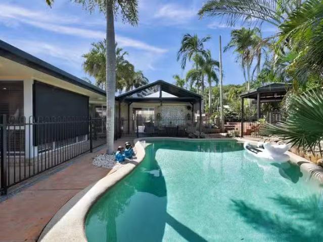 Nice 7 Pipeline Drive, BLACKS BEACH, QLD 4740 House for Rent