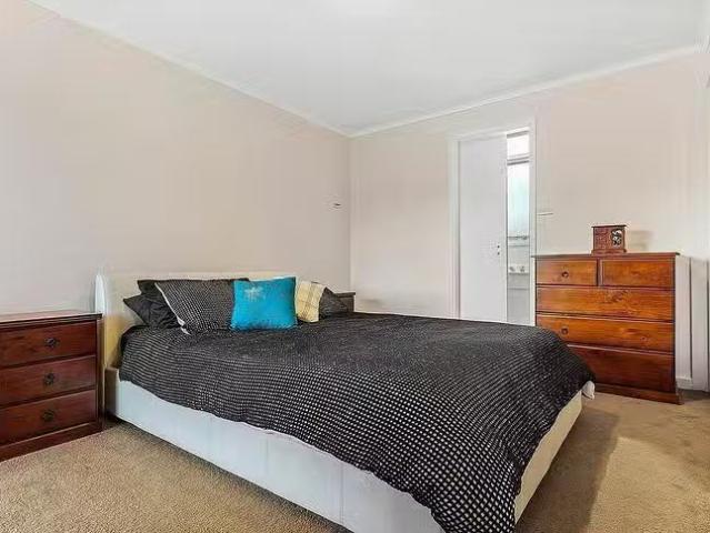 Cheap 7 Rhine Court, Elizabeth East, SA 5112