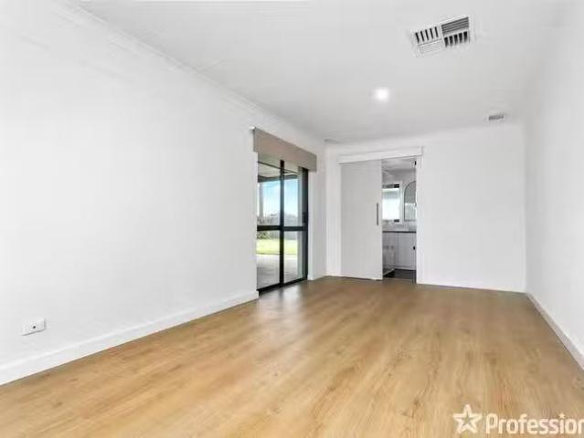 Just in! 7 Sparrow Way, Spearwood, WA 6163