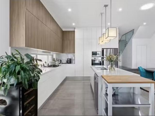 Rental! 7A Bishop Street, Revesby House for rent Listed by Ch.