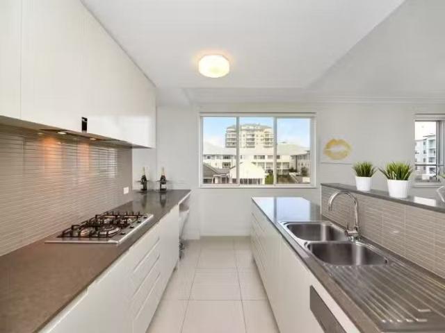 Charming 408/4 Rosewater Circuit, Breakfast Point Apartment fo.