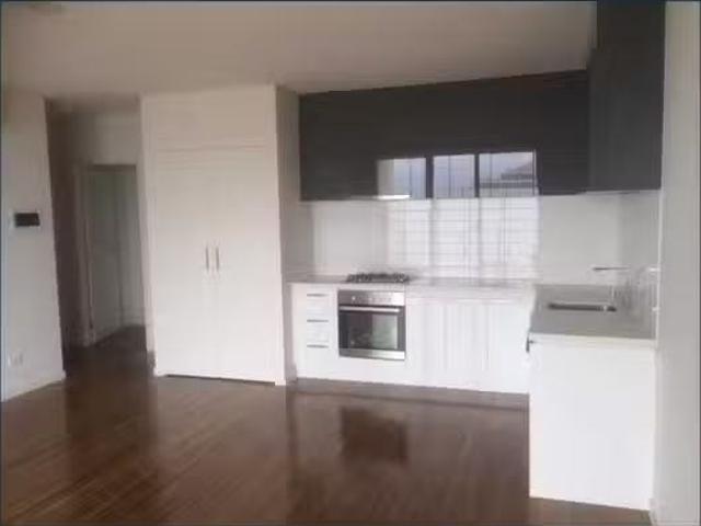 Just in! 401/19 Moore Street, Moonee Ponds VIC 3039