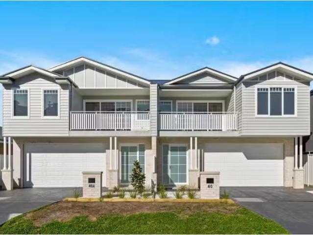 For Rent! 40 Surfleet Place, KIAMA Townhouse for rent Listed.