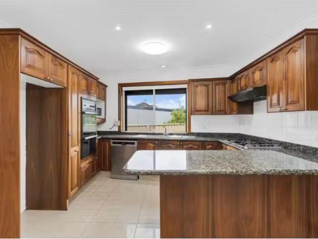 Cozy 40 Payten Avenue, Roselands House for rent Listed by Geo.