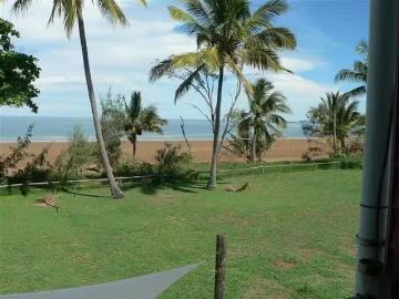 Deal! 4/14 Owen Jenkins Drive, Sarina Beach, QLD 4737