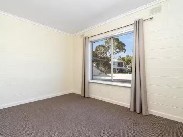 Cheap 4/14 Burbank Avenue, Bedford Park, SA 5042