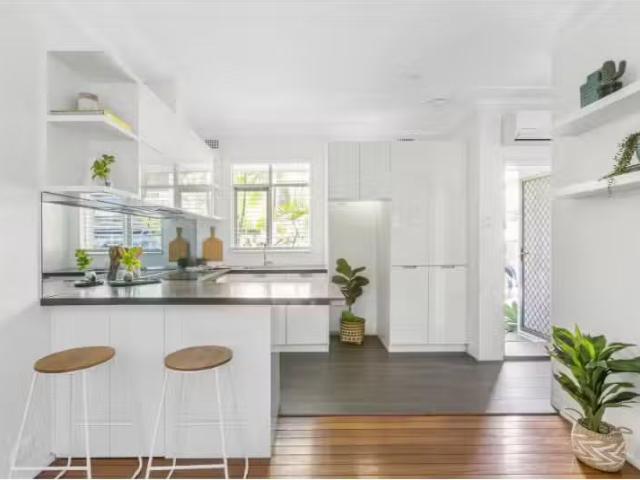 Charming 4/14 Frazer Street, Collaroy Apartment for rent List.