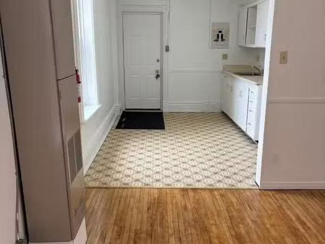 Rental! 4165 Petrolia Line 3 4165/4167 Petrolia Line #3