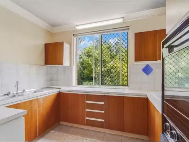 Unique 4/18 Brett St, TWEED HEADS Apartment for rent Listed b.