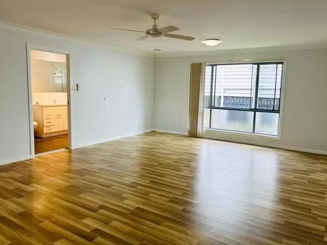 For Rent! 4/116 Hyde Road, Yeronga, QLD 4104