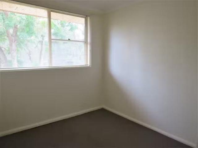 Cheap 4/1 7 Moani Avenue, GYMEA Townhouse for rent Listed by.