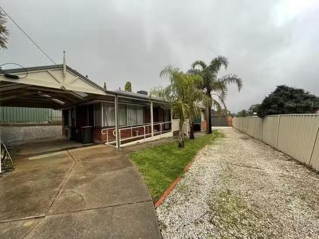 Just in! 41 Birt Avenue, Salisbury Heights, SA 5109