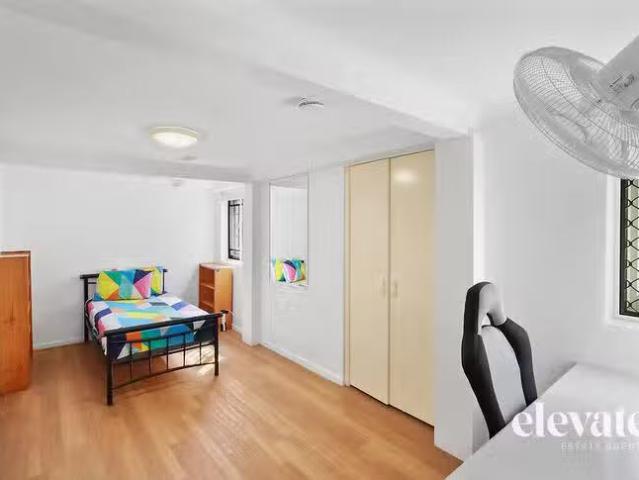 Unique 424 Waterworks Road, Ashgrove, QLD 4060