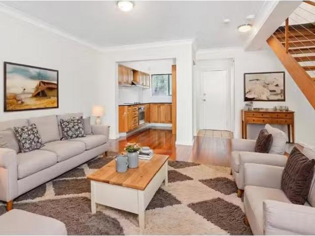 Cozy 4/29 Underwood Street, Corrimal Apartment for rent Liste.