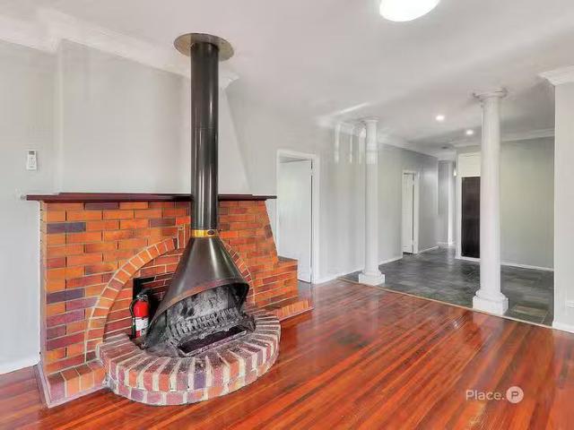 Nice 42 Lorinya Street, Mansfield, QLD 4122