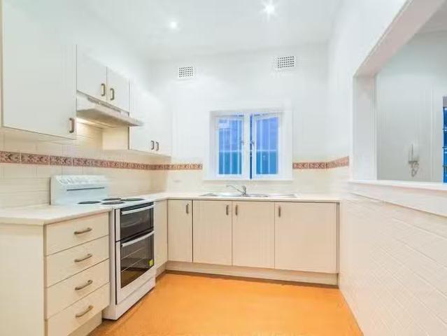 Charming 4/34 Roscoe Street, Bondi Beach, NSW 2026