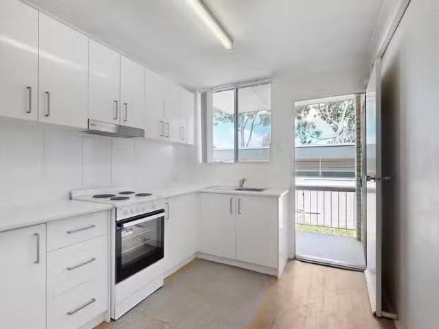 Charming 4/370 Zillmere Road, Zillmere, QLD 4034 Unit for Rent