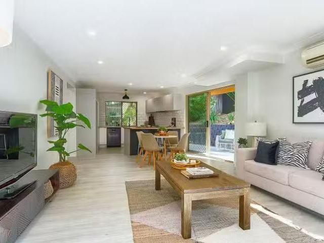 Nice 4/39 Beth Eden Terrace, Ashgrove, QLD 4060