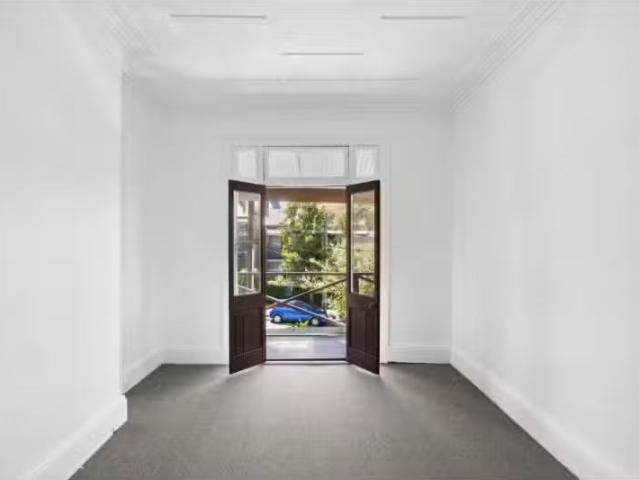 Deal! 43 Edgeware Road, ENMORE House for rent Listed by Zeyna.