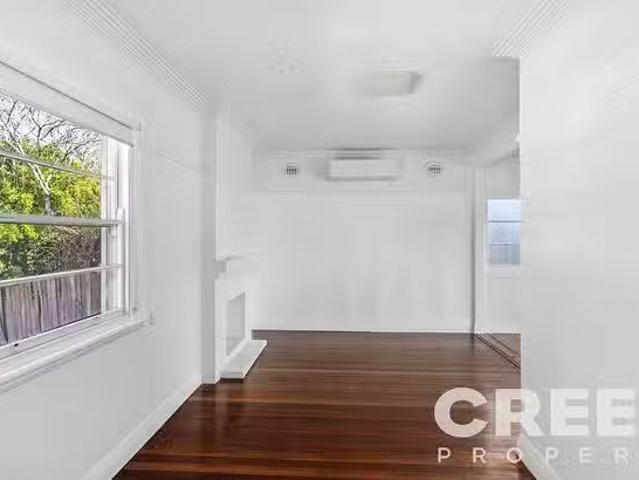 Just in! 447 Main Road, Glendale, NSW 2285