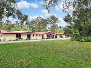 For Rent! 449 455 Quinzeh Creek Road, LOGAN VILLAGE, QLD 4207.