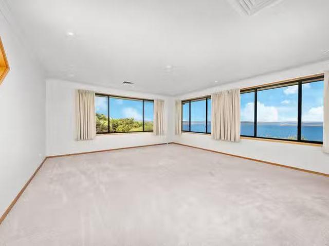 Cozy 44 Coolamon Road, Taroona, TAS 7053