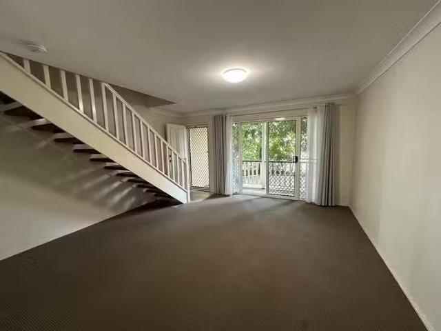 Nice 44 Gowrie Street, Annerley, QLD 4103
