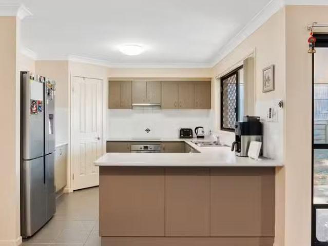 Cozy 44 Emily Place, SUMNER, QLD 4074 House for Rent