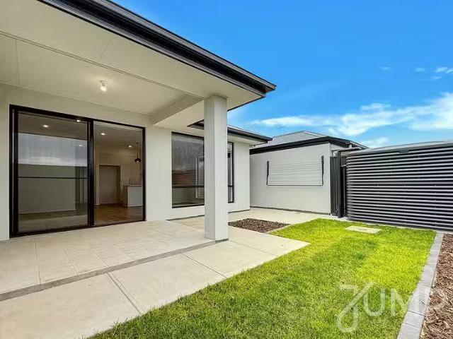 Deal! 44 Mitford Grove, Gawler East, SA 5118