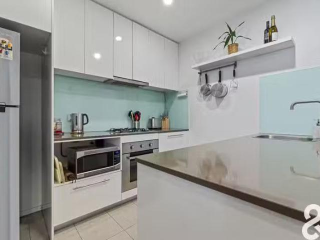 Charming 451/38 Mt Alexander Road, Travancore VIC 3032